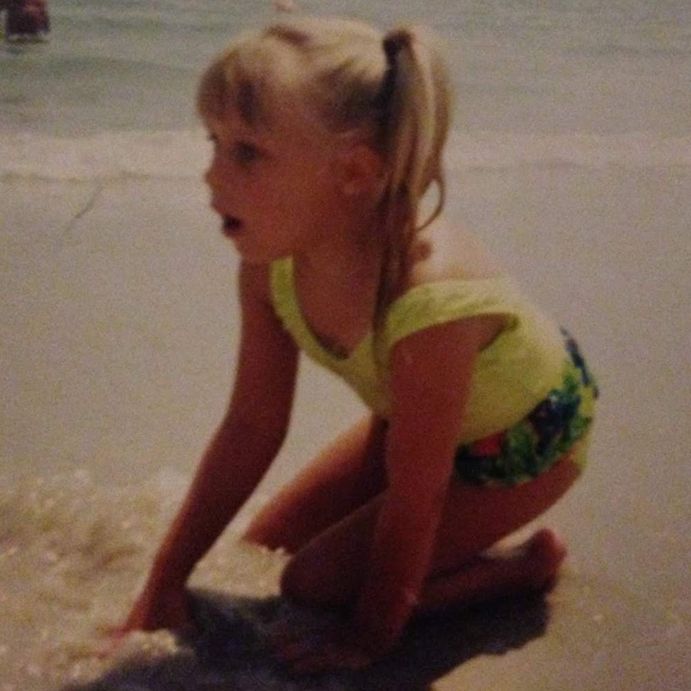 Meet your Posher, Abigail